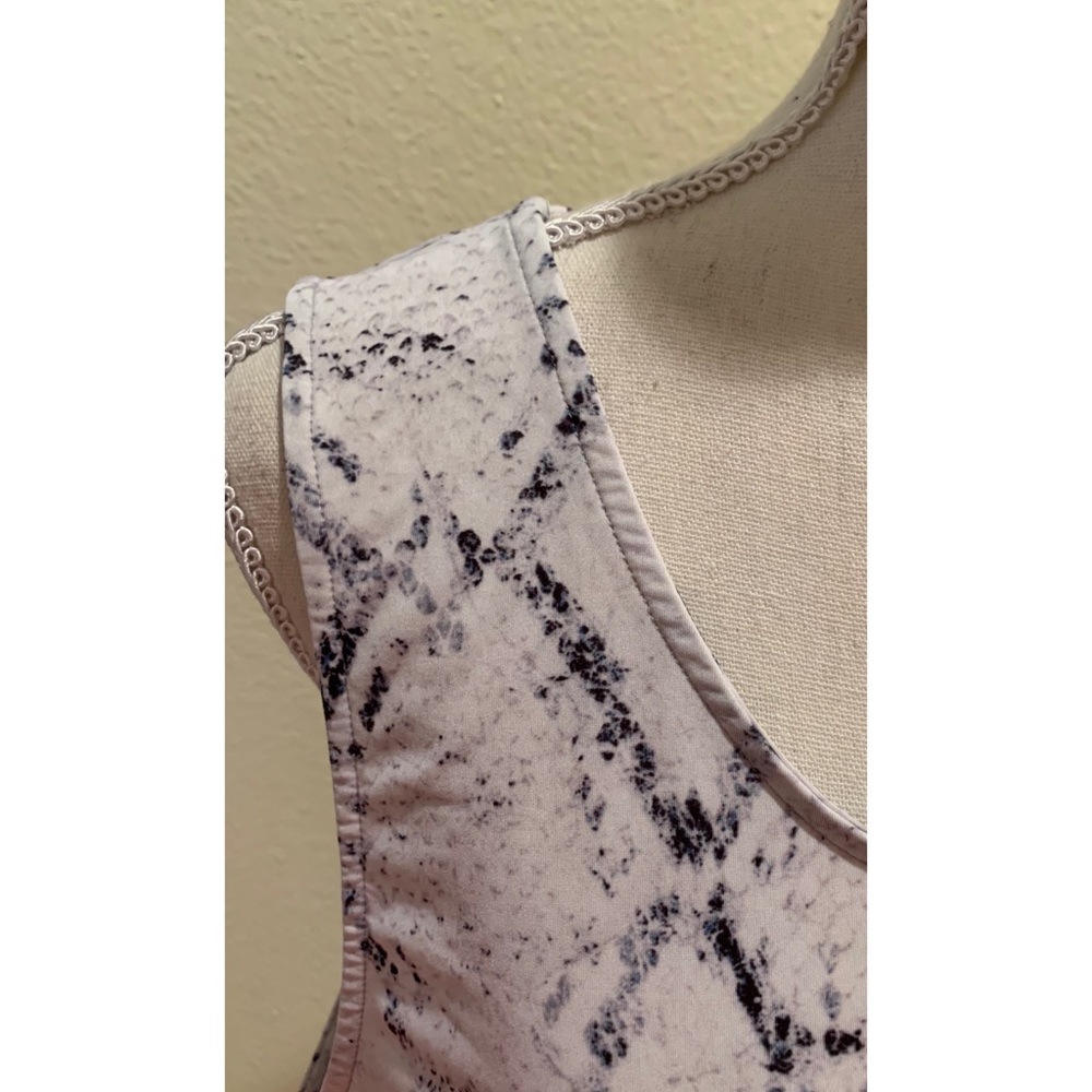 Varley Python Printed Sleeveless Top - Picture 4 of 6